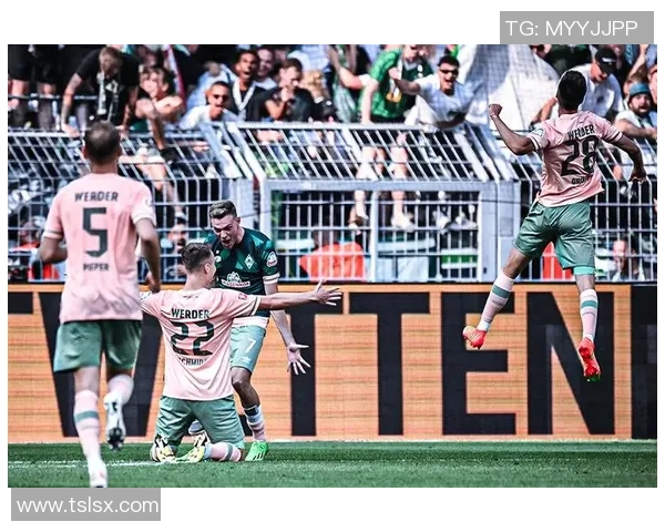 德甲惊天逆转尤文图斯狂胜里昂6比2引发全场震动