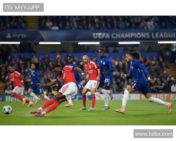 切尔西在世界杯中以3-0战胜本菲卡帽子戏法引发全场狂欢战术分析揭秘 切尔西在世界杯中以3-0战胜本菲卡帽子戏法引发全场狂欢战术分析揭秘