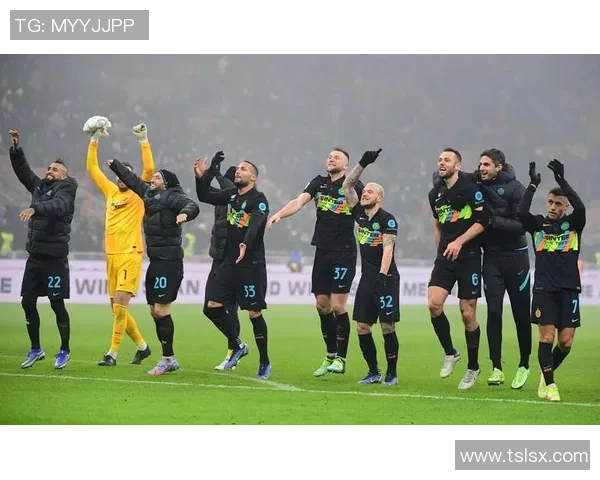 意甲激情对决巴黎圣日耳曼以5-1大胜多特蒙德战术解析与精彩瞬间回顾 意甲激情对决巴黎圣日耳曼以5-1大胜多特蒙德战术解析与精彩瞬间回顾