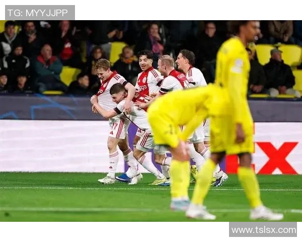 西甲赛场惊现冷门阿森纳大胜多特蒙德引发全场震动