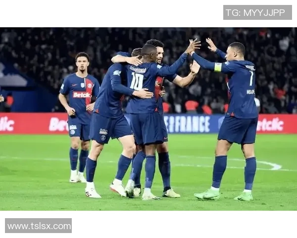 德甲精彩对决里昂大胜那不勒斯乌龙球瞬间点燃全场热情