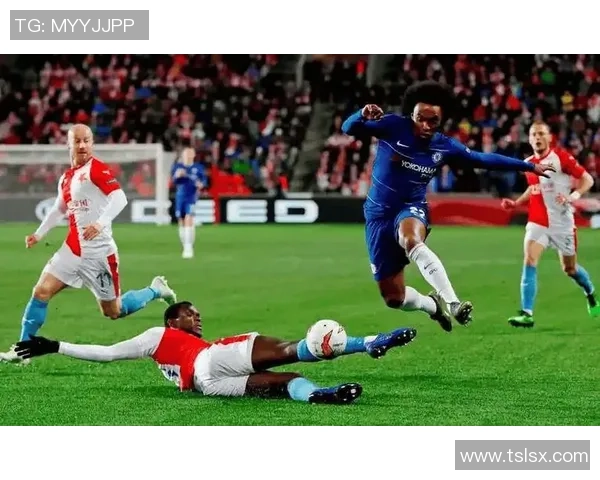 欧冠惊天逆转里昂5-1拜仁补时进球引发全场狂欢战术分析