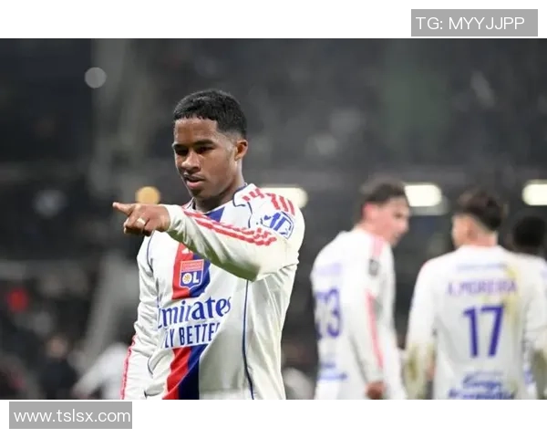 欧联杯激战国米与里昂互交白卷绝杀瞬间引发全场热烈反响